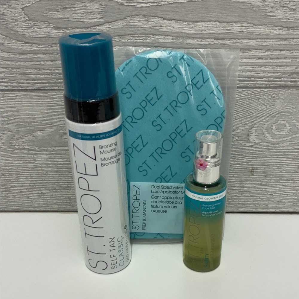 St. Tropez Self Tan Kit with Blue Mitt